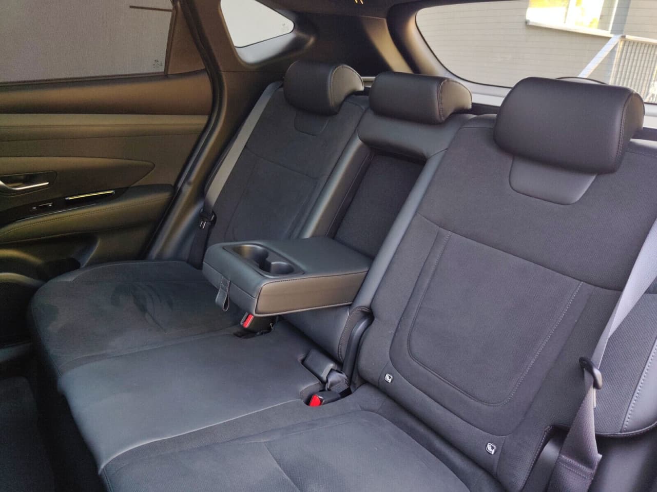 Hyundai Tucson - zdjęcie 19