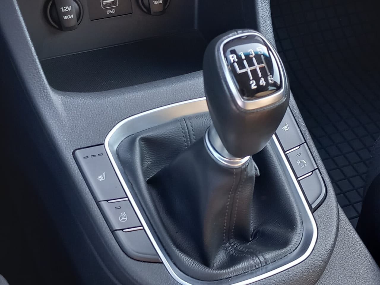 Hyundai i30 - zdjęcie 19